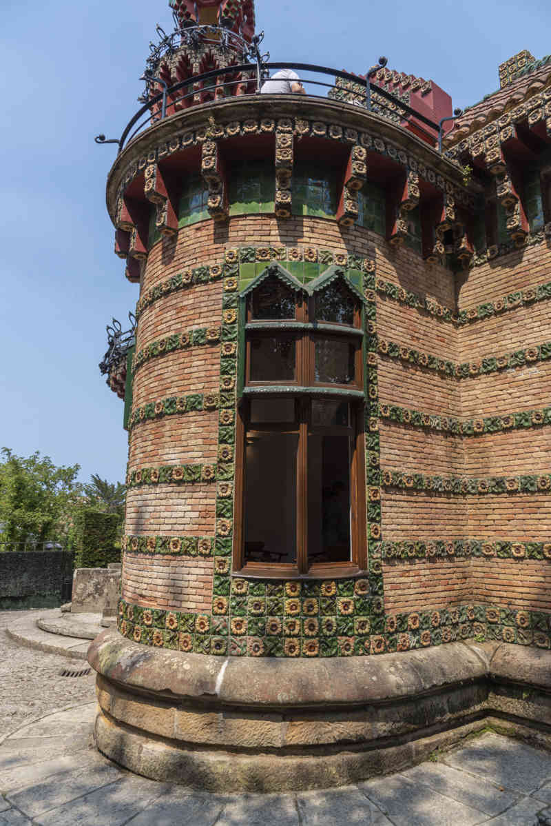 Cantabria 011 - Comillas - Villa Quijano o el Capricho de Gaudí.jpg